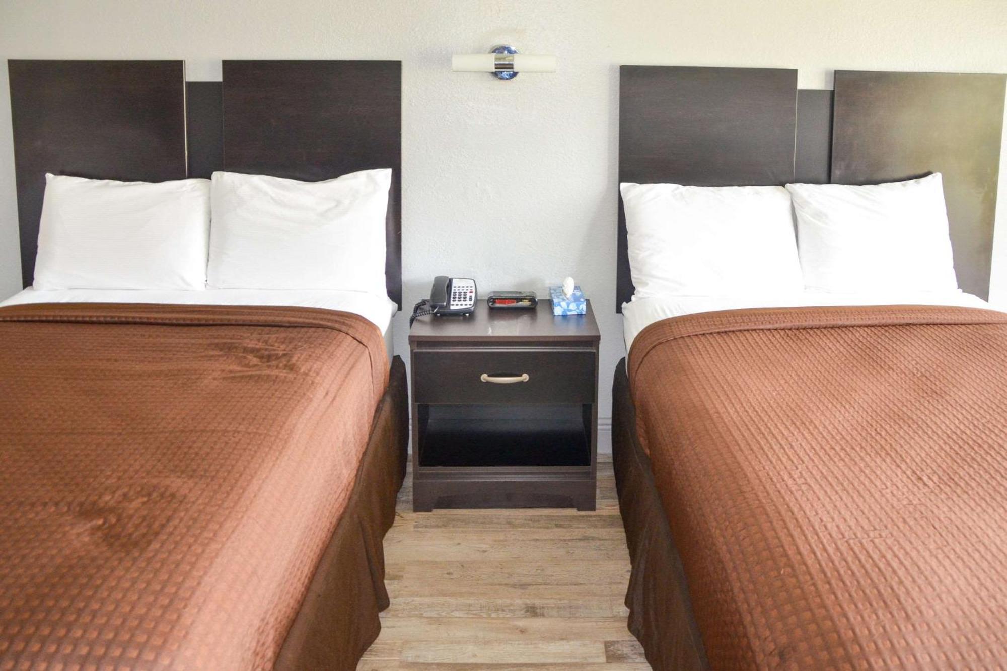Rodeway Inn Sun City Center מראה חיצוני תמונה